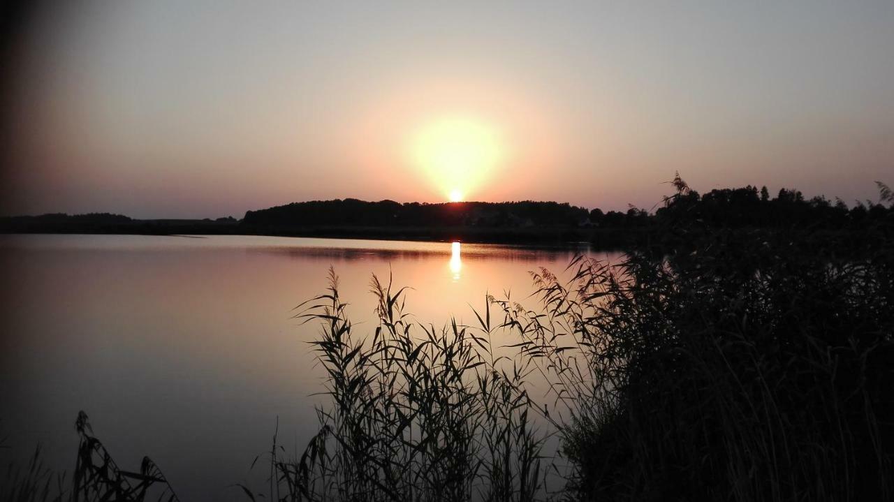 Nad Stawem Apartment Biala Olecka Bagian luar foto